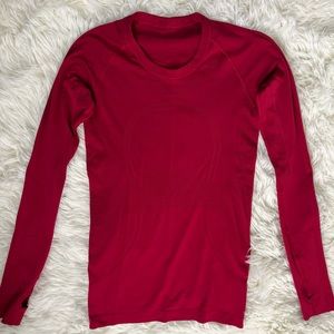 Lululemon swiftly Tech Long Sleeve Shirt. Size 6. Excellent condition.
